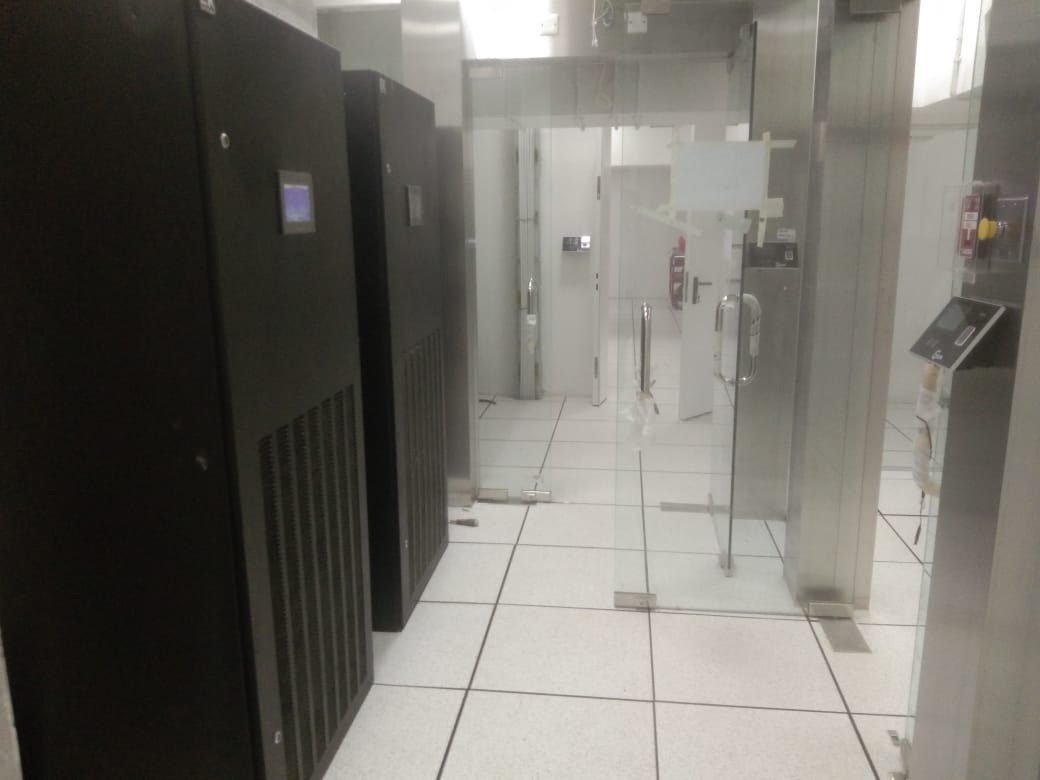 Manfaat AC Presisi untuk Data Center dan Server Room